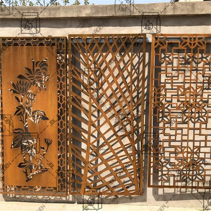 Desert Dream Gates Screen