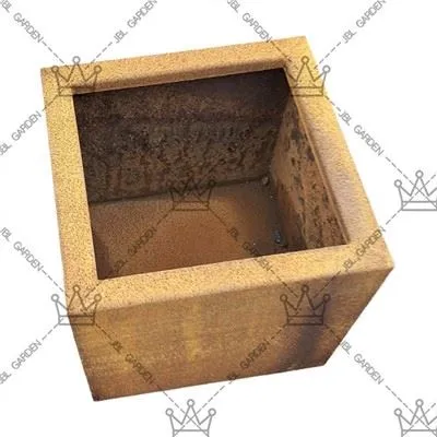 پلانٹر میٹل باکس