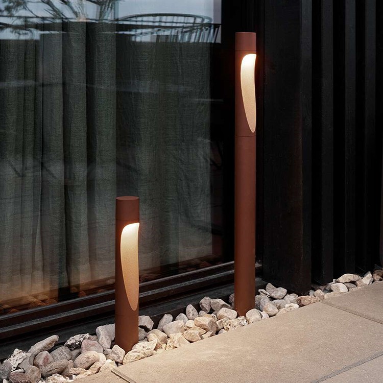 Corten Steel LED Bollard Lamp Round Column Outdoor Garden Light factory