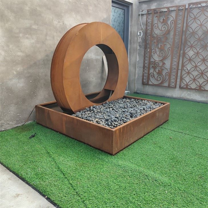 Modular Moon-Shaped Corten Water Feature Customizable Outdoor Accent suppliers