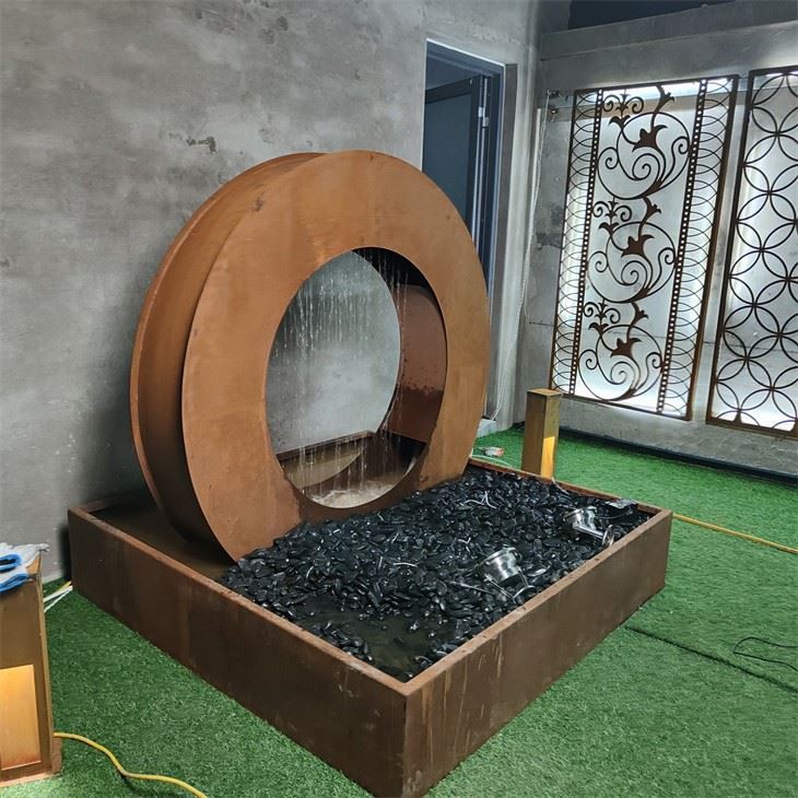 Modular Moon-Shaped Corten Water Feature Customizable Outdoor Accent suppliers