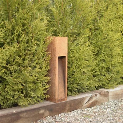 بولارڈ لان لائٹ